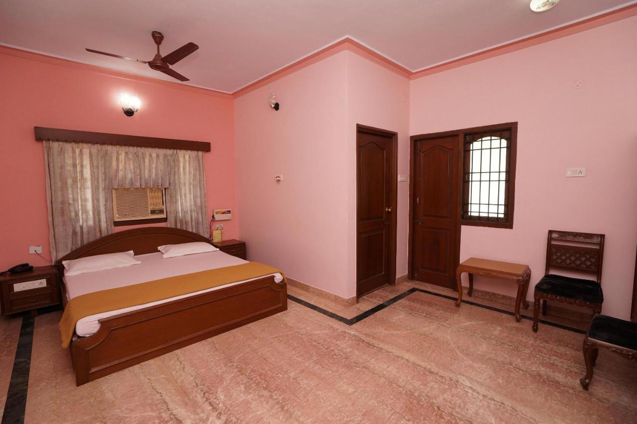 Lloyds Serviced Apartments,Krishna Street,T Nagar Ченай Екстериор снимка