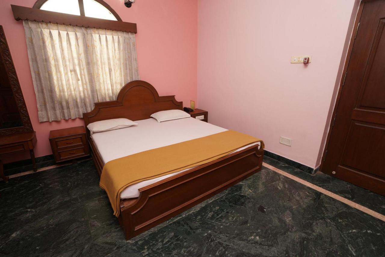 Lloyds Serviced Apartments,Krishna Street,T Nagar Ченай Екстериор снимка