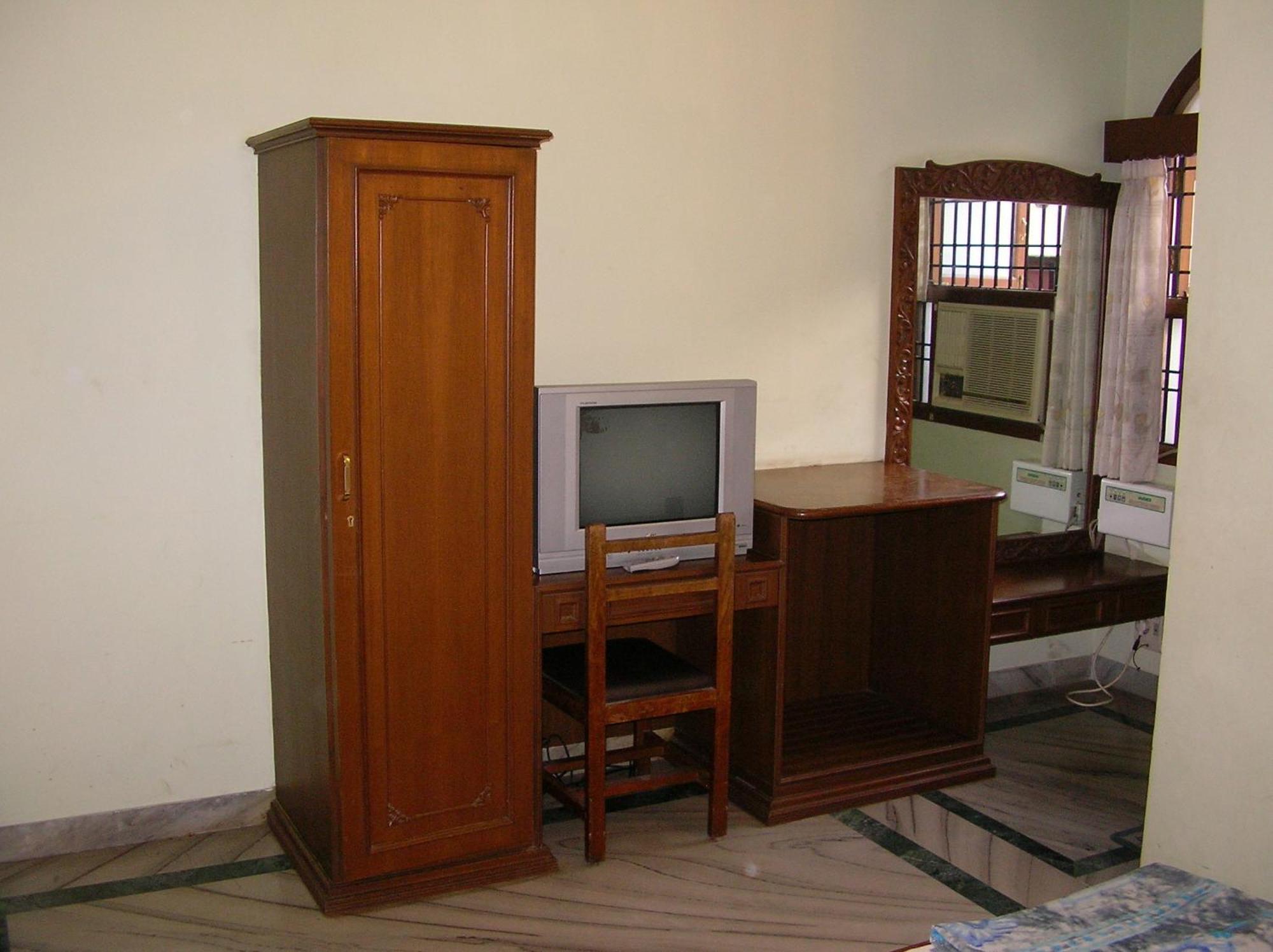 Lloyds Serviced Apartments,Krishna Street,T Nagar Ченай Стая снимка