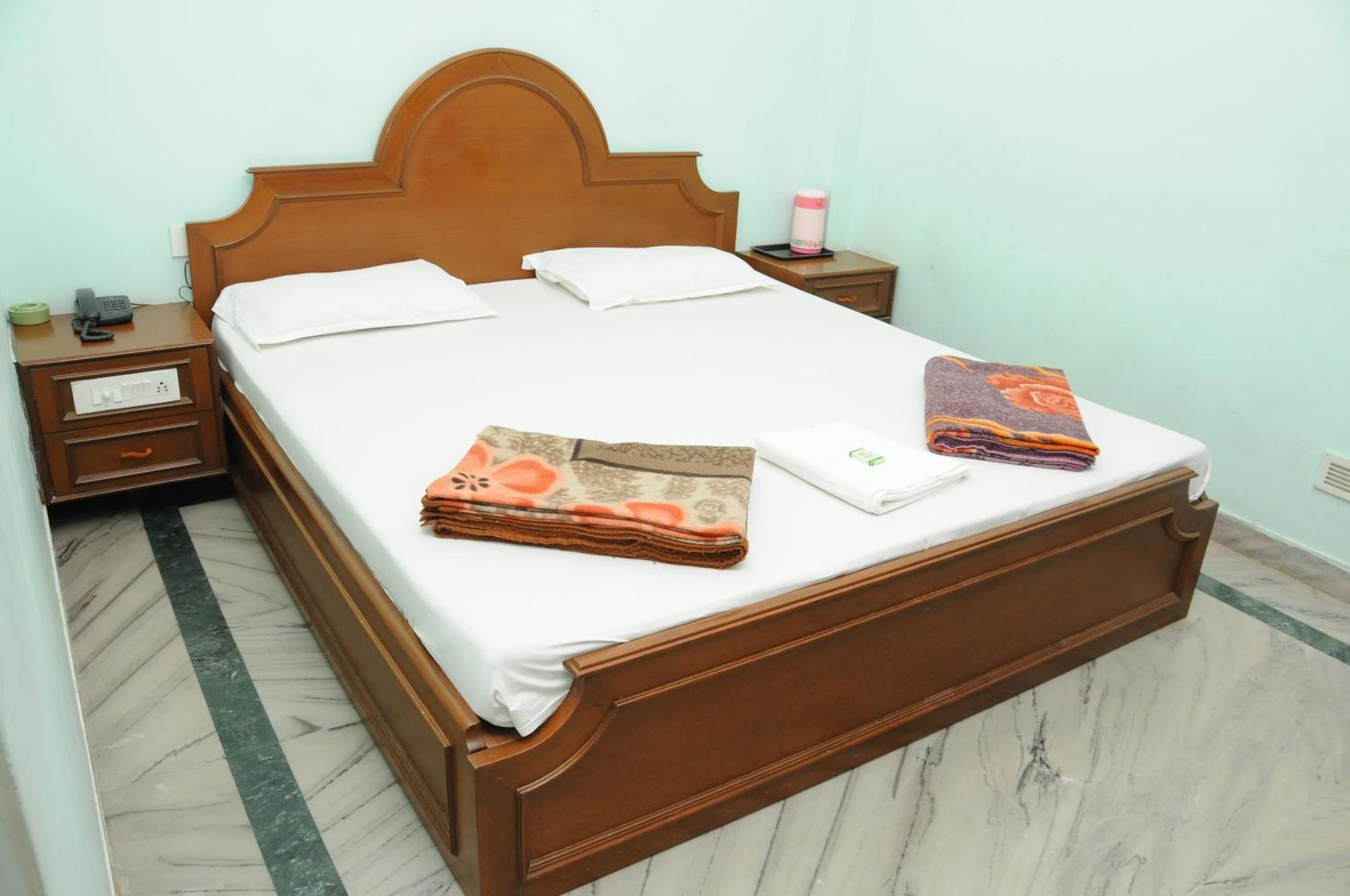 Lloyds Serviced Apartments,Krishna Street,T Nagar Ченай Стая снимка