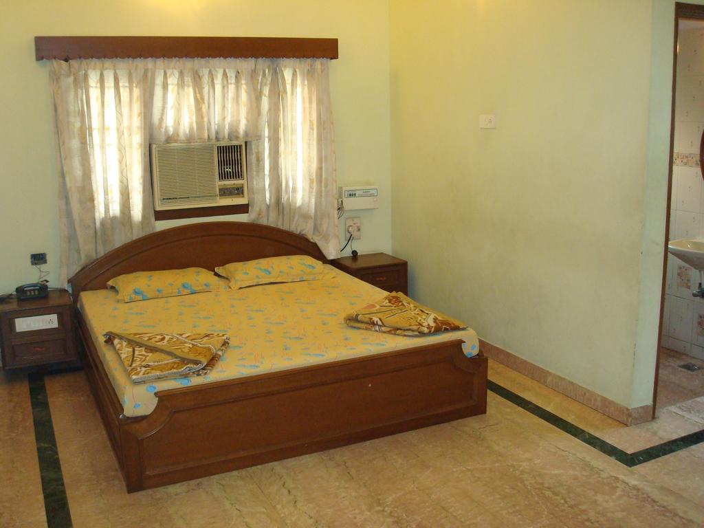 Lloyds Serviced Apartments,Krishna Street,T Nagar Ченай Стая снимка