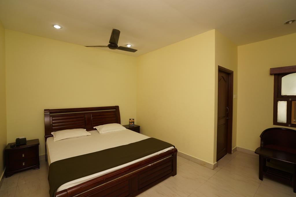 Lloyds Serviced Apartments,Krishna Street,T Nagar Ченай Екстериор снимка